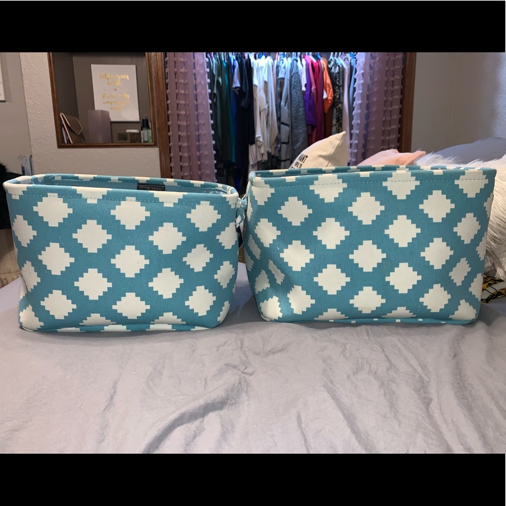 Storage baskets